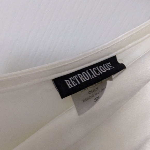 Beautiful off white dress - Picture 5 of 6